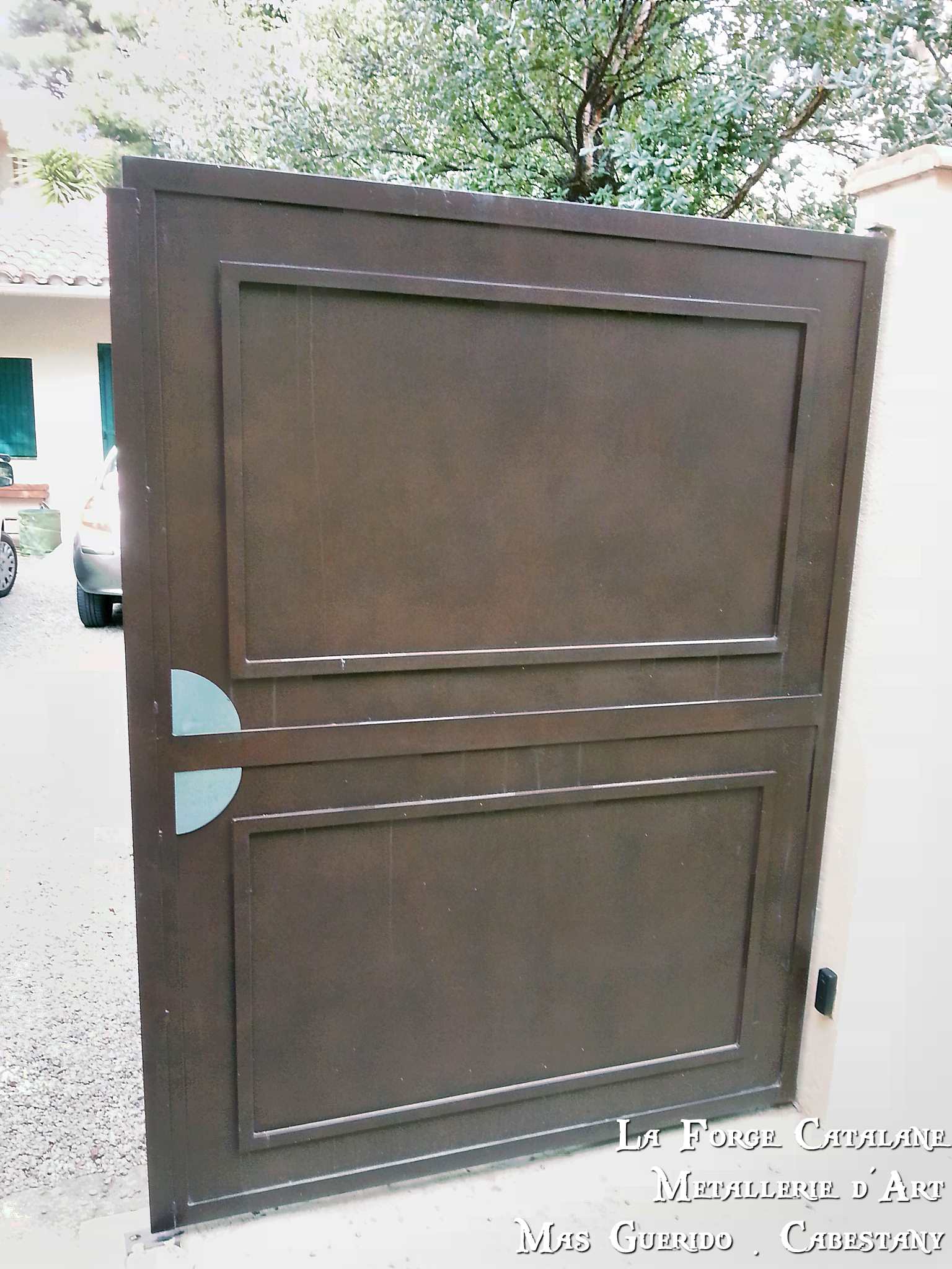 Portillon tole pleine moulure forge catalane.jpg